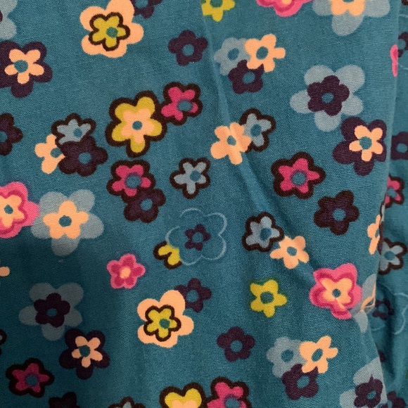 Uniform Scrub Top - Picture 3 of 4